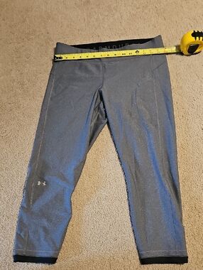 Under Armour Gray Capri Workout Leggings